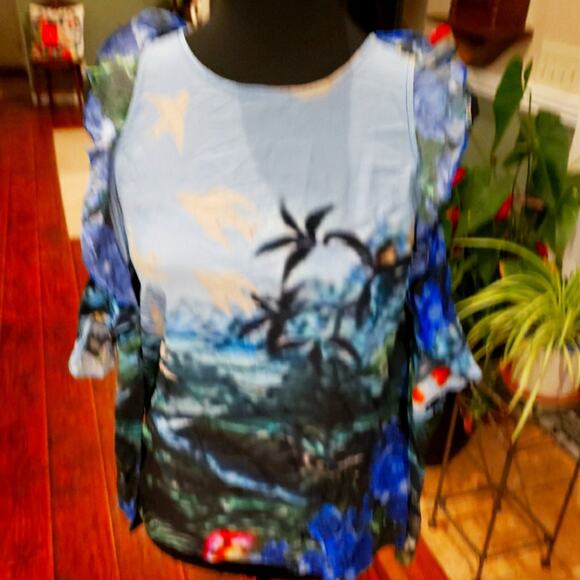 TR Designs (no size) multi color tropical design - Picture 1 of 7